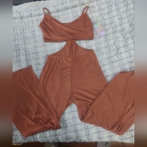 Nwt‎ Liz & Sara Metallic rose jumpsuit size medium